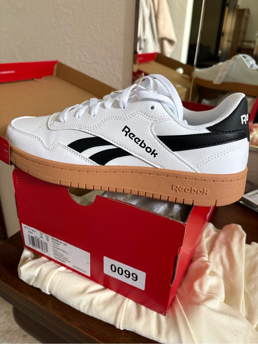 Reebok White/Black Basketball Shoe Box — Reebok BB 1000